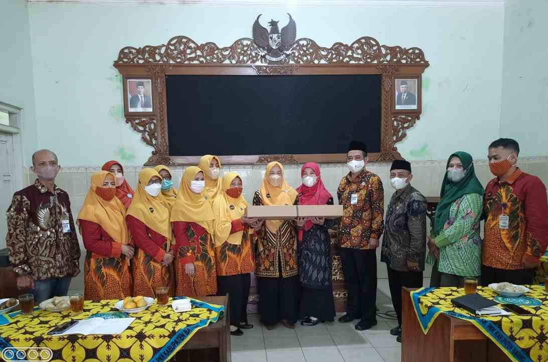 Bantuan alat antropometri dari Kabupaten Batang 