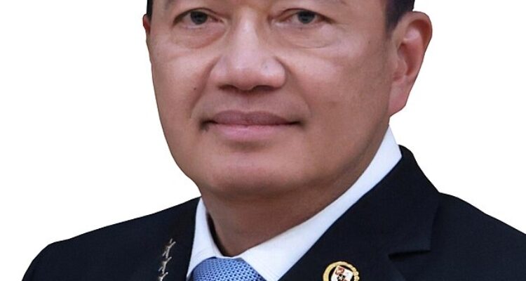 Menkopolkam_Budi_Gunawan_(cropped)
